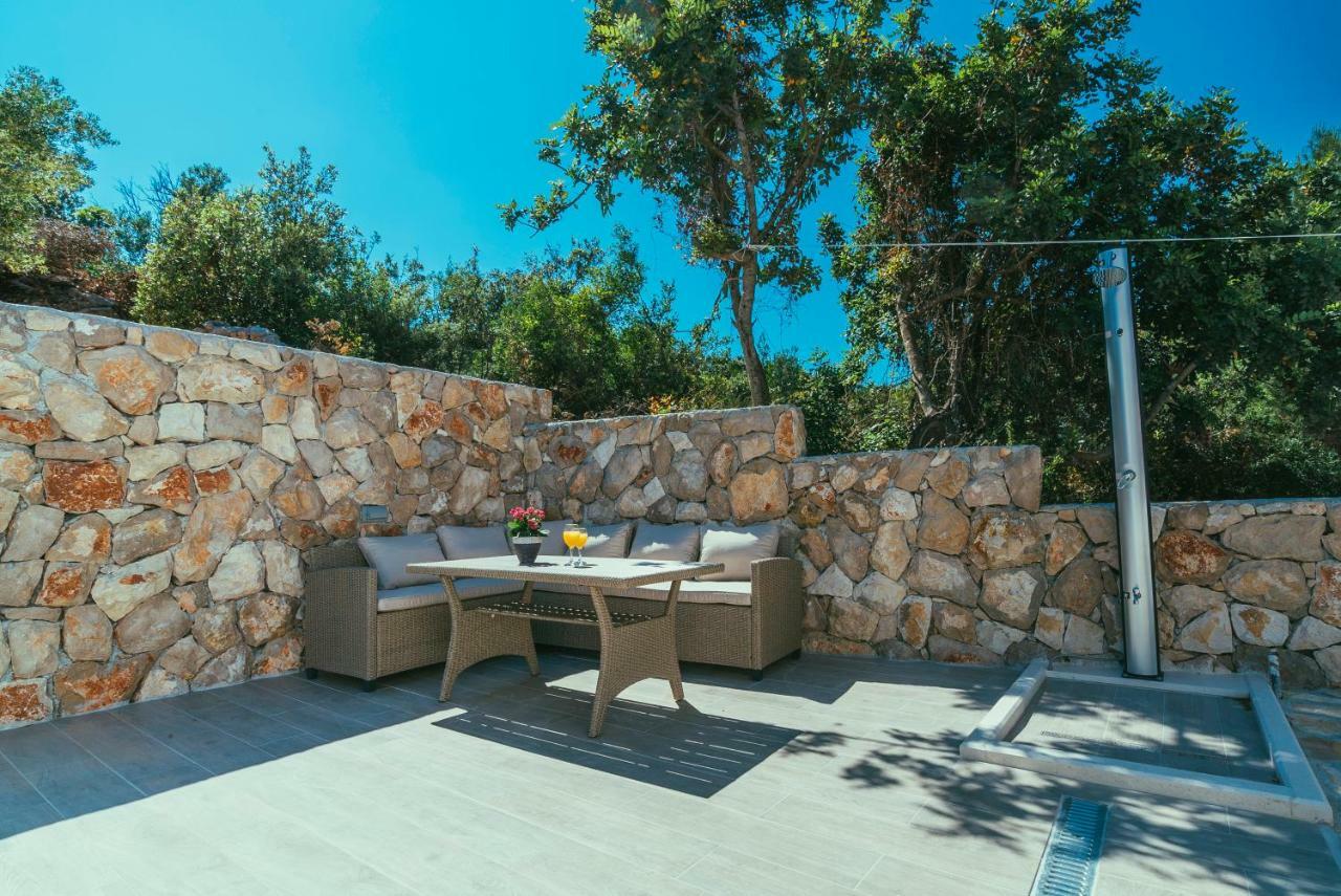 Villa Relax Veliki Drvenik Eksteriør billede