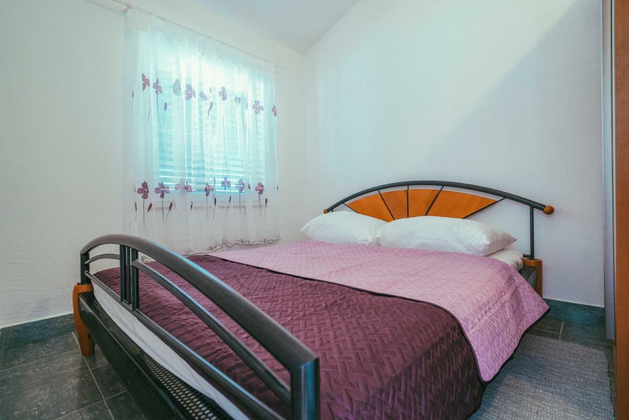 Villa Relax Veliki Drvenik Eksteriør billede